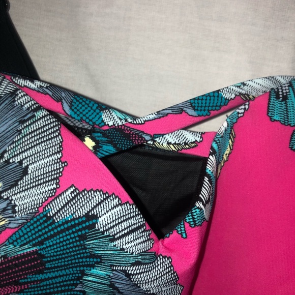 NWT Colorful floral swim top! - Picture 2 of 5